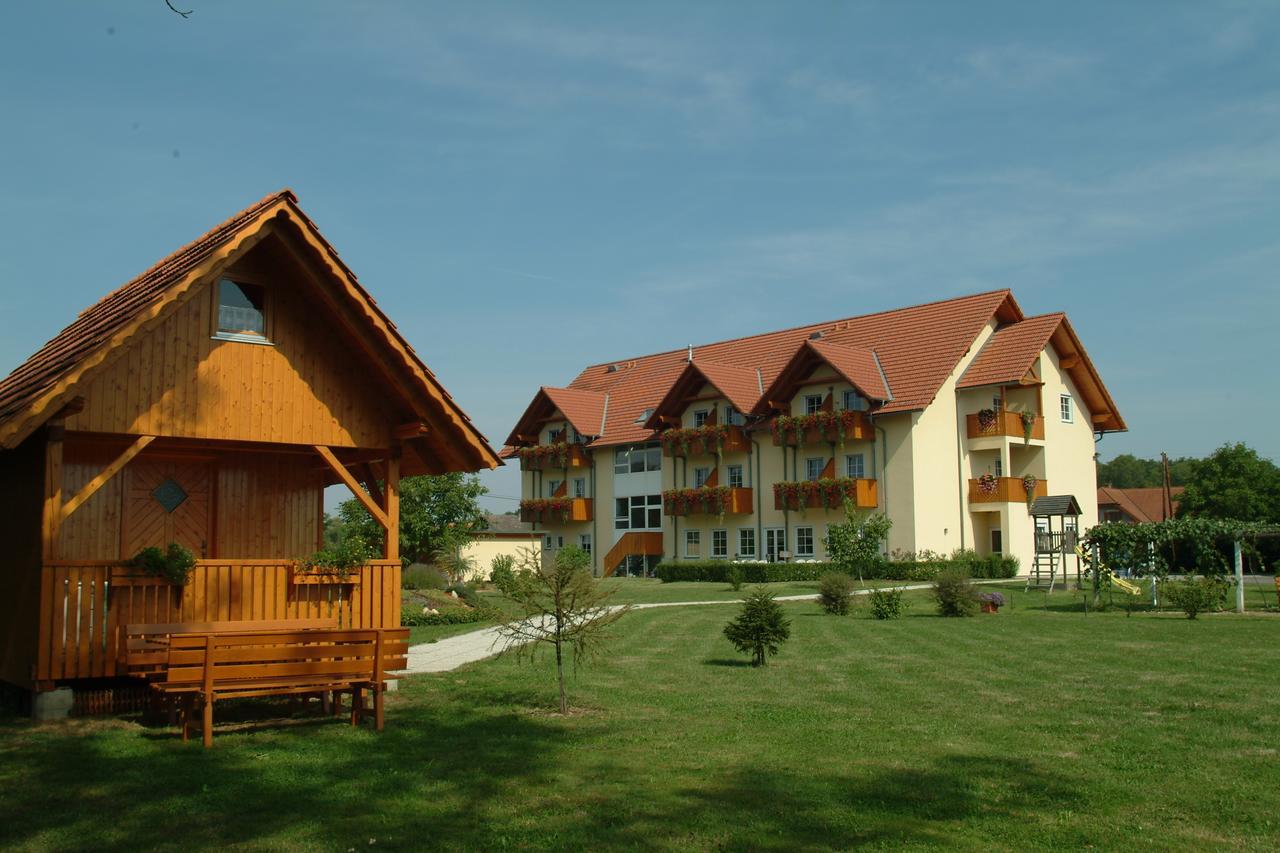 Radhotel Schischek Oberpurkla エクステリア 写真