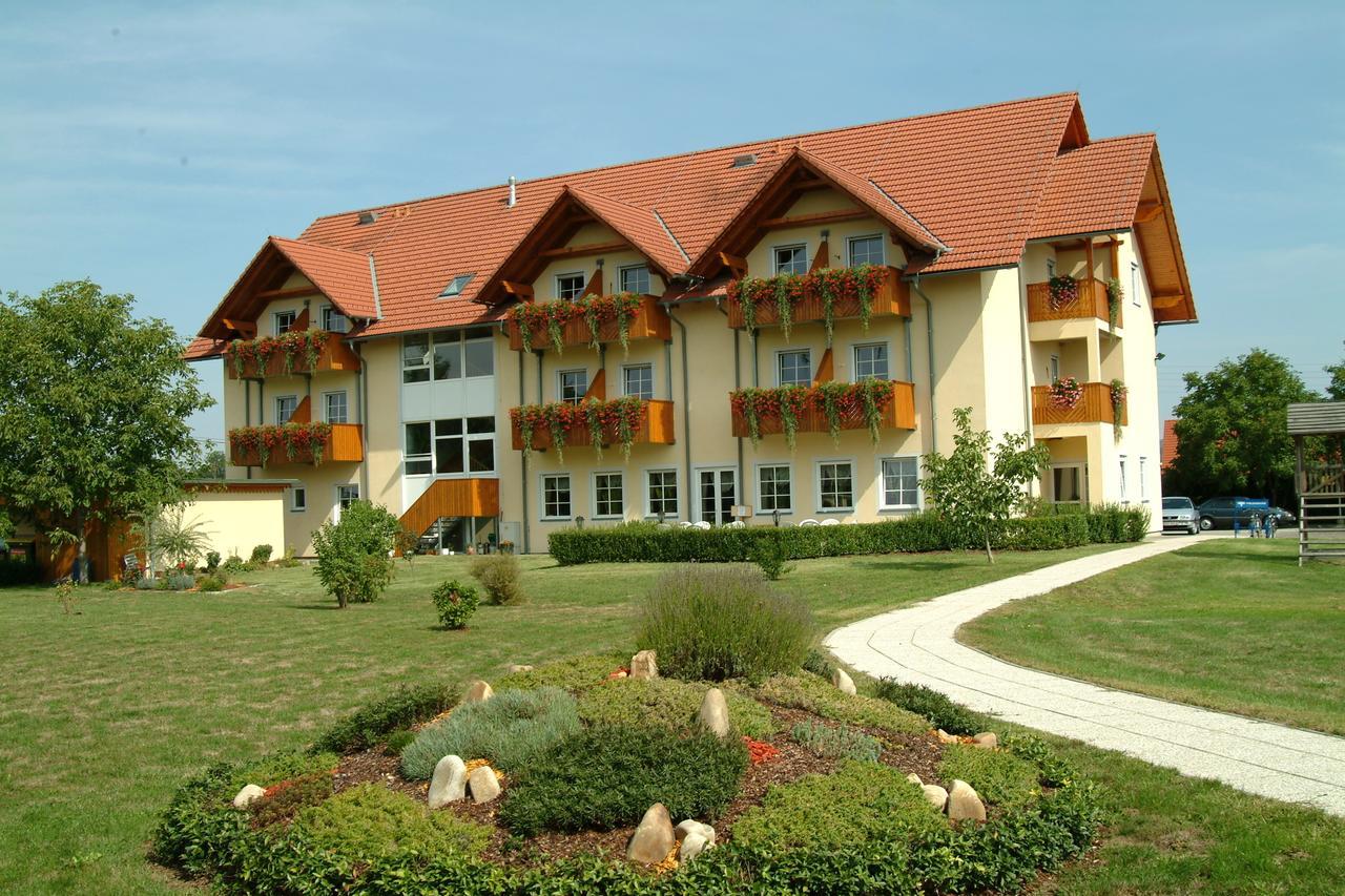 Radhotel Schischek Oberpurkla エクステリア 写真